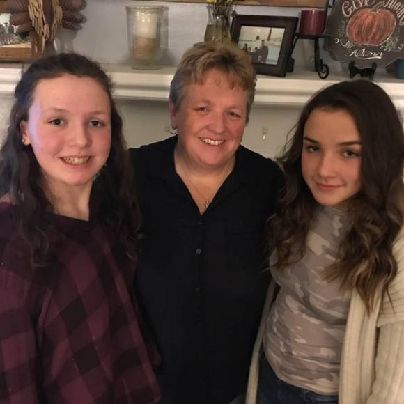 Meet your Posher, Sharon - Picture 1 of 1